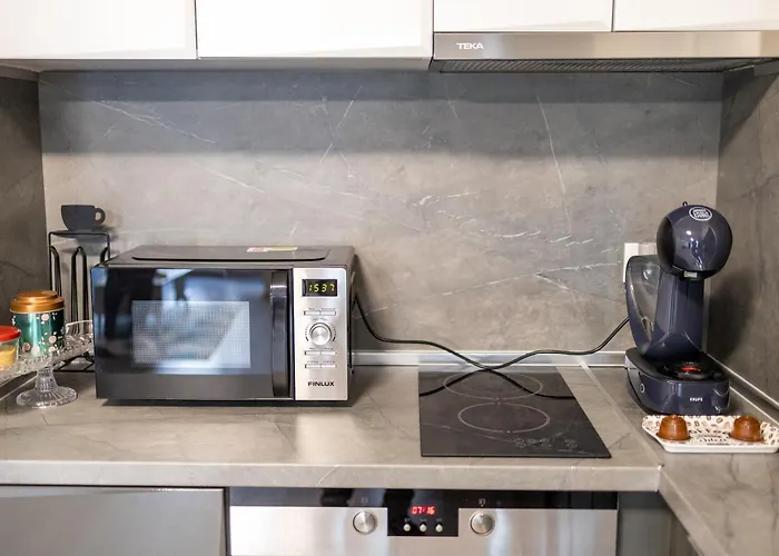 Modern 1br Comfort In Oborishte With Private Parking