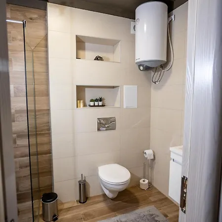 Free Parking Modern 1br Comfort In Oborishte Apartmán *