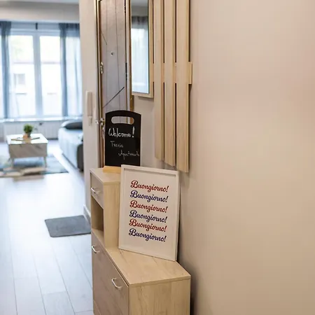 Modern 1Br Comfort In Oborishte With Private Parking Apartment