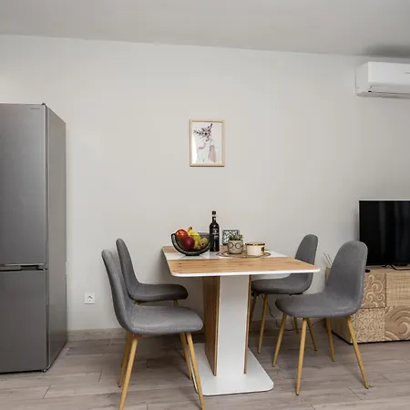 Apartman Free Parking Modern 1br Comfort In Oborishte *