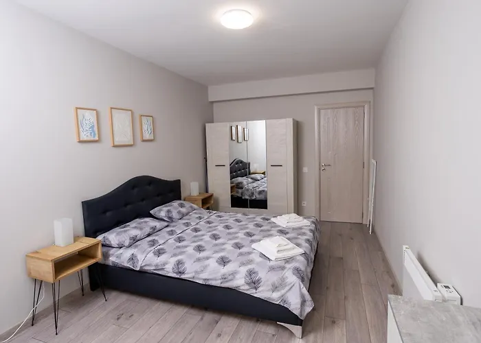 Modern 1br Comfort In Oborishte With Private Parking Apartment