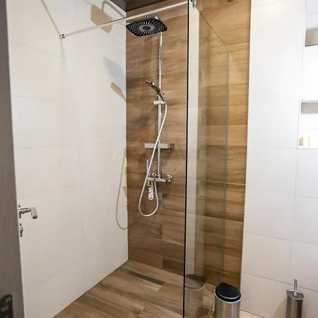 Free Parking Modern 1br Comfort In Oborishte דירה סופיה