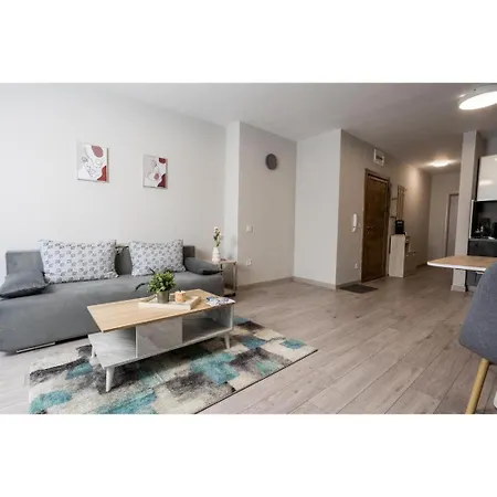 Modern 1br Comfort In Oborishte With Private Parking